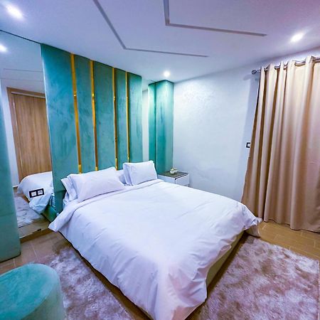 Veluxa - Luxury Holiday Homes - Centric Flat แทนเจียร์ ภายนอก รูปภาพ