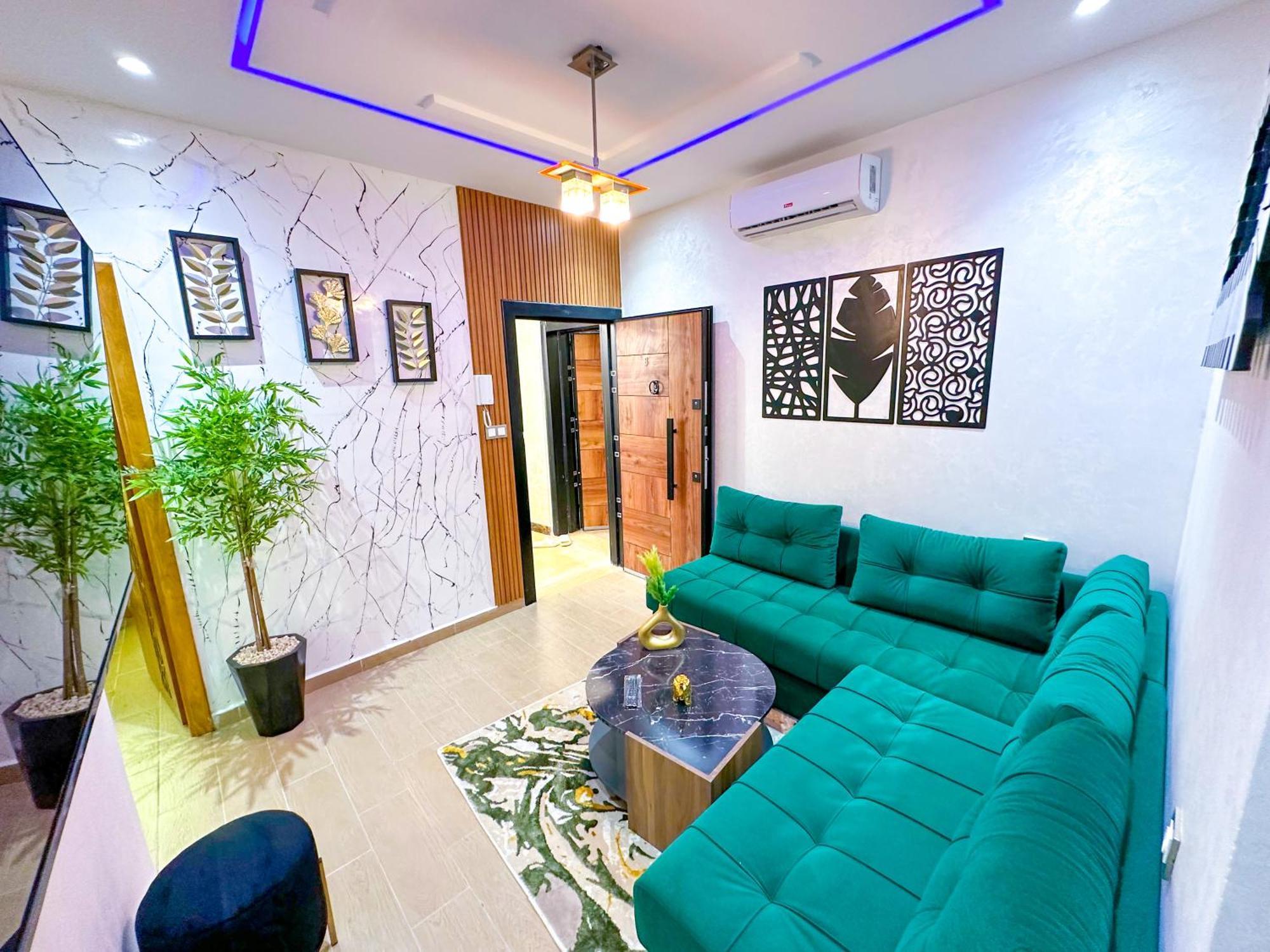 Veluxa - Luxury Holiday Homes - Centric Flat แทนเจียร์ ภายนอก รูปภาพ