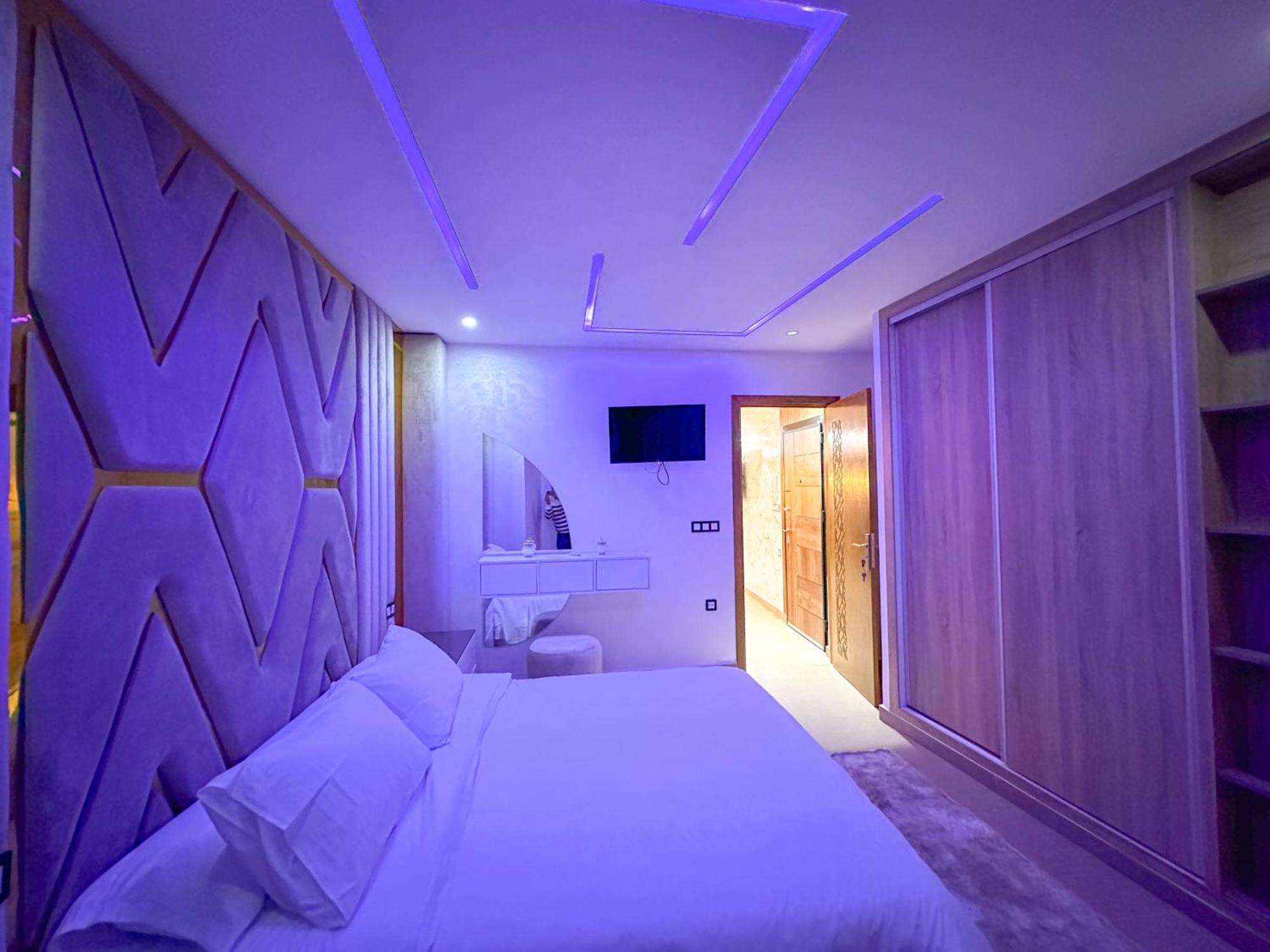 Veluxa - Luxury Holiday Homes - Centric Flat แทนเจียร์ ห้อง รูปภาพ