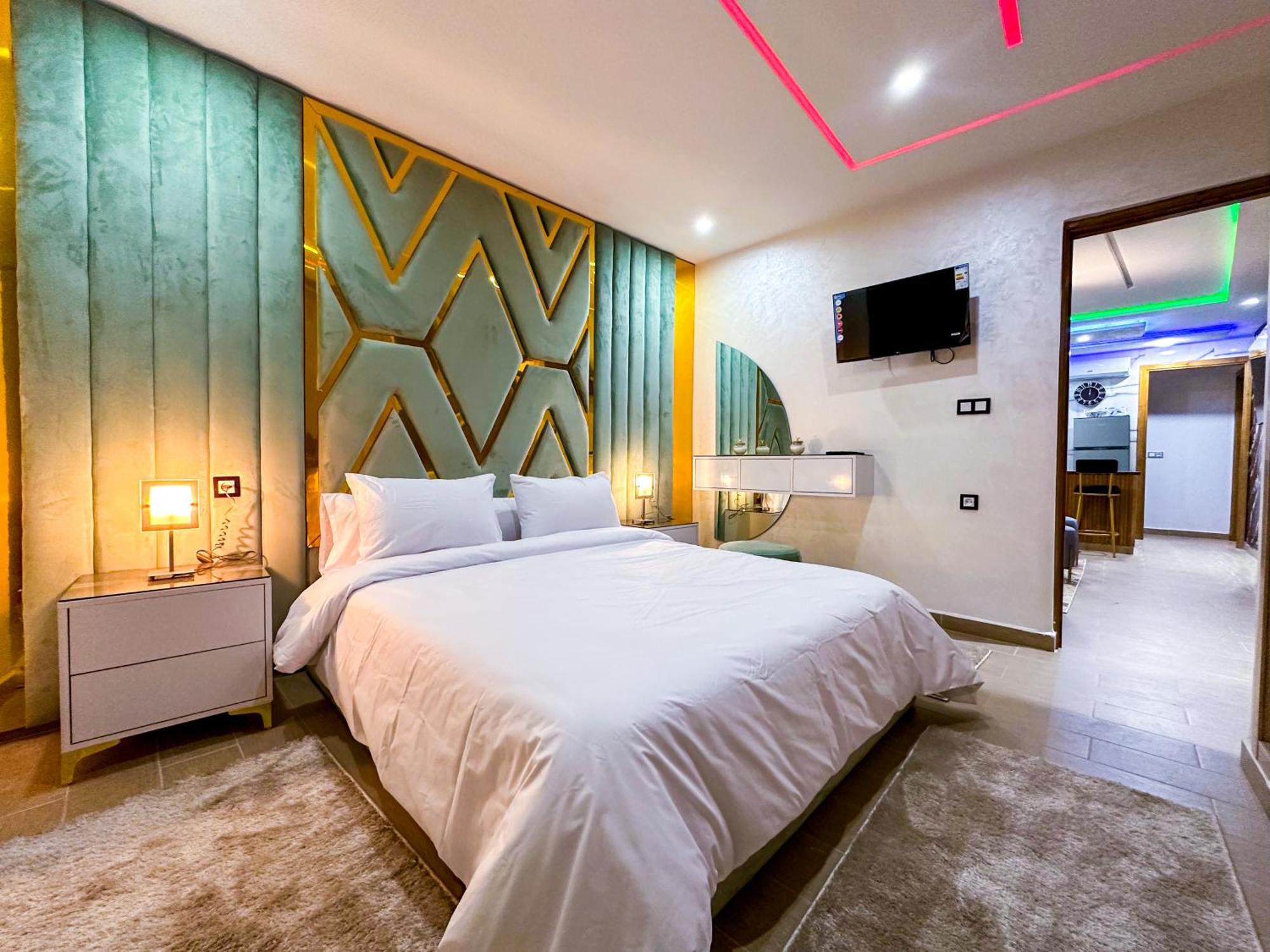 Veluxa - Luxury Holiday Homes - Centric Flat แทนเจียร์ ภายนอก รูปภาพ