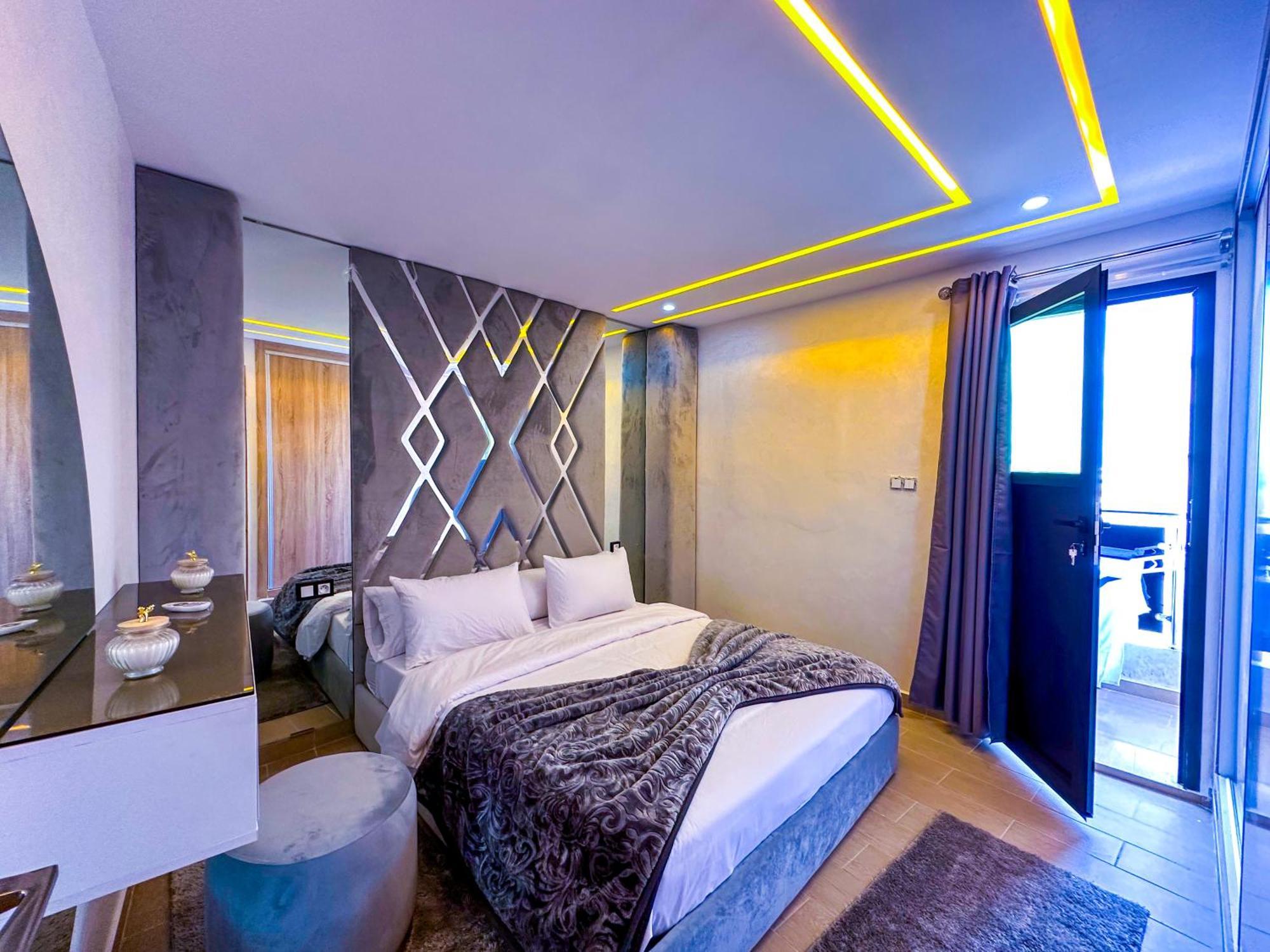 Veluxa - Luxury Holiday Homes - Centric Flat แทนเจียร์ ภายนอก รูปภาพ